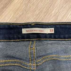 Levi’s 721 High Rise Skinny- 33W30L